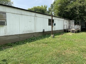 210 Stinson Dr in Bardstown, KY - Building Photo - Building Photo