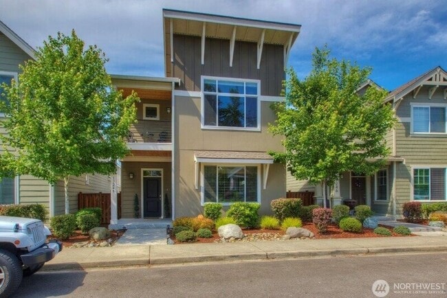 property at 17248 117th Ave E