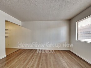 317 15th St NW in Albuquerque, NM - Foto de edificio - Building Photo