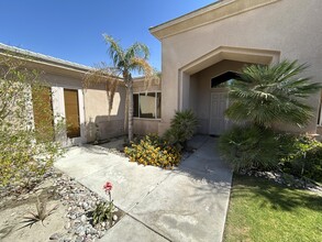 16 Napoleon Rd in Rancho Mirage, CA - Building Photo - Building Photo