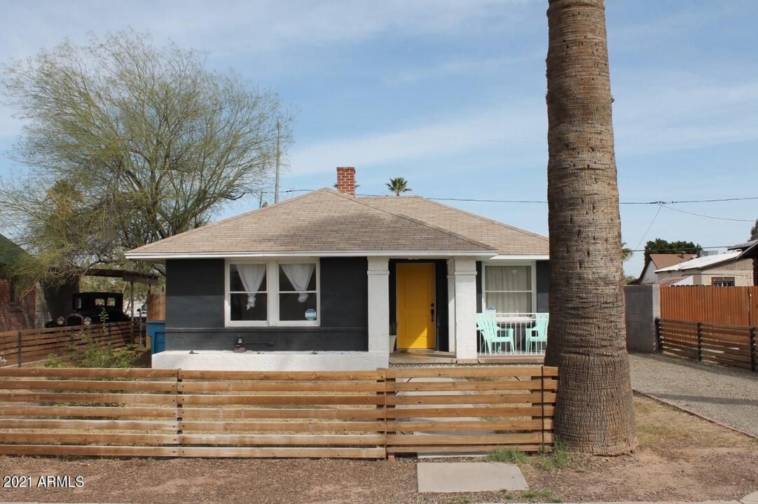 1922 W Granada Rd in Phoenix, AZ - Building Photo