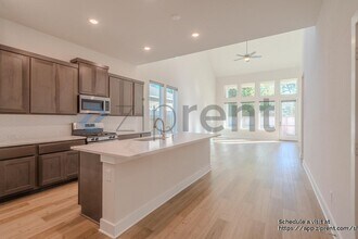 959 Cortez Creek Dr in Conroe, TX - Foto de edificio - Building Photo