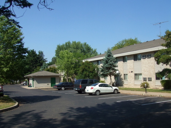 Evergreen Apartments in Mora, MN - Building Photo