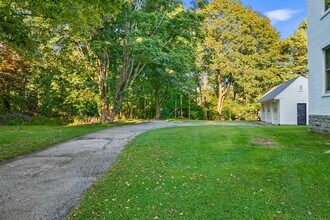 161 Broadway in Norwich, CT - Foto de edificio - Building Photo
