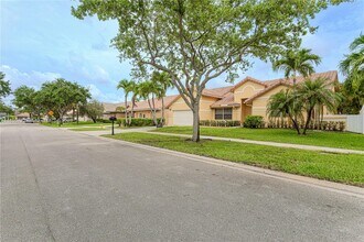 16176 NW 14th Ct in Pembroke Pines, FL - Building Photo - Building Photo