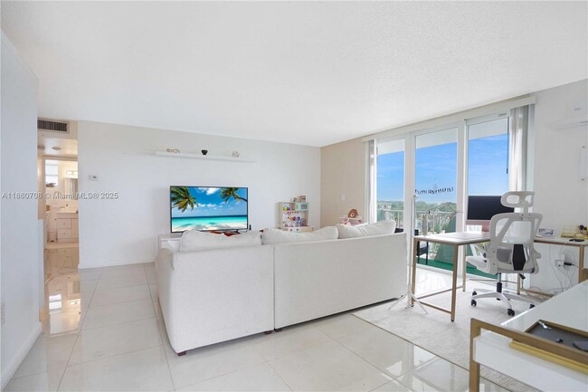 7133 Bay Dr in Miami Beach, FL - Building Photo - Building Photo