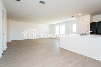 10528 Desert Hawk Cir in Fort Worth, TX - Building Photo - Building Photo