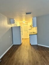 38421 13th Ave in Zephyrhills, FL - Foto de edificio - Building Photo