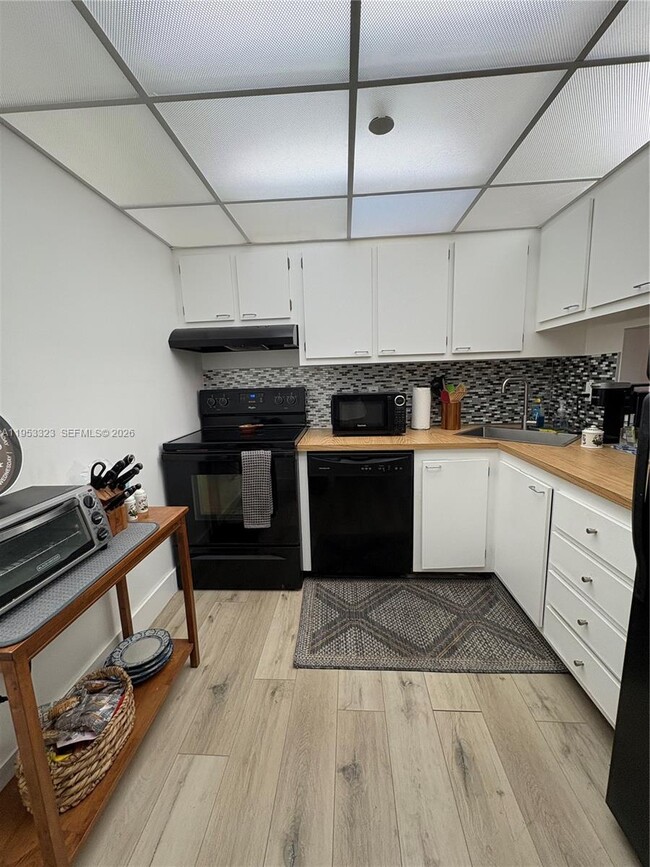 property at 1470 NE 123rd St