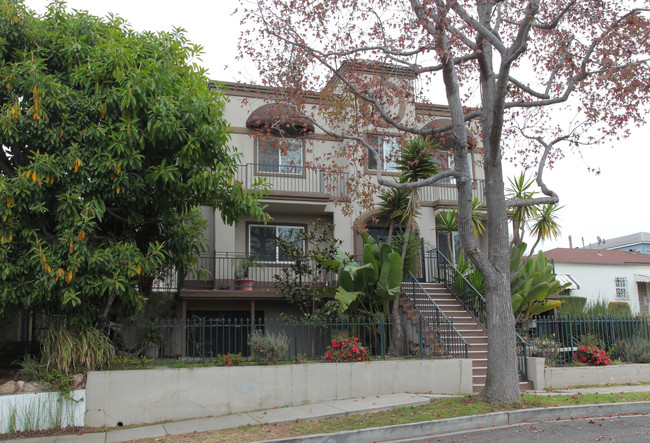 1837 18th St in Santa Monica, CA - Foto de edificio - Building Photo