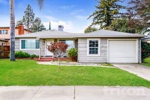 684 Brown Ave in Yuba City, CA - Building Photo