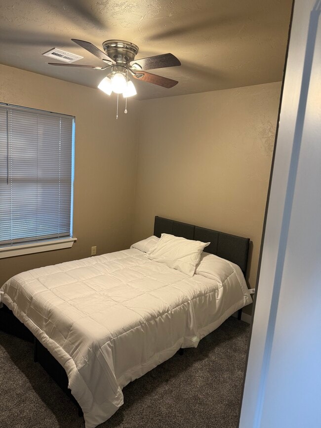 property at 314 W Illinois Ave