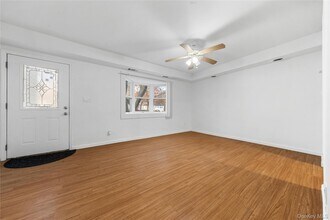 34 Wooded Way in Calverton, NY - Building Photo - Building Photo