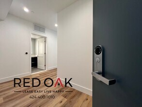 5801 Camerford Ave in Los Angeles, CA - Building Photo - Building Photo
