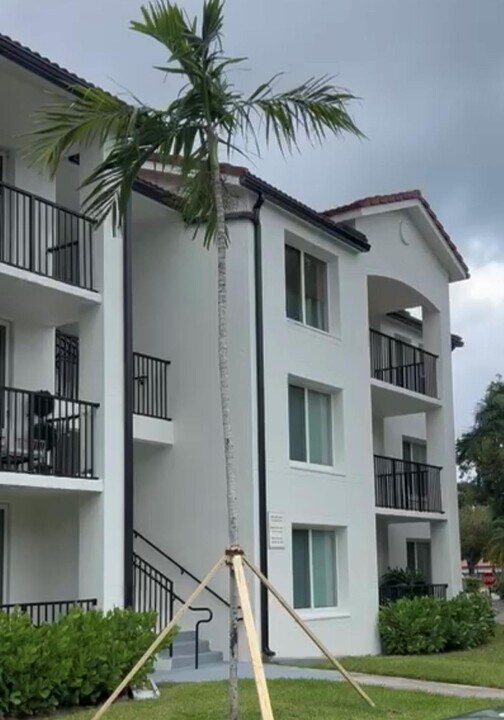 1105 Villa Cir in Boynton Beach, FL - Building Photo