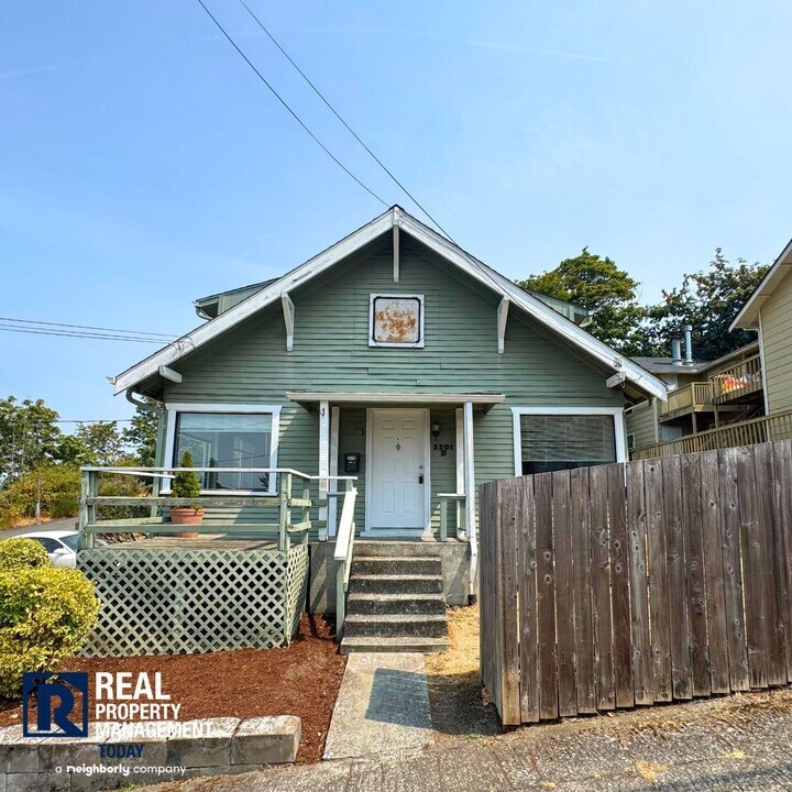 3201 E D St in Tacoma, WA - Building Photo