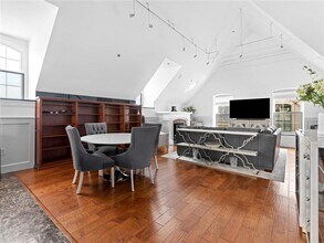 1000 Chapel View Blvd in Cranston, RI - Building Photo - Building Photo