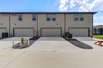 11914 Carvalho Dr in Tomball, TX - Building Photo - Building Photo