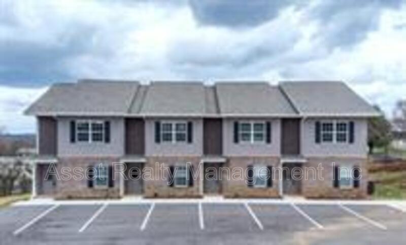 919 Warrior Hill Dr in Louisville, TN - Building Photo