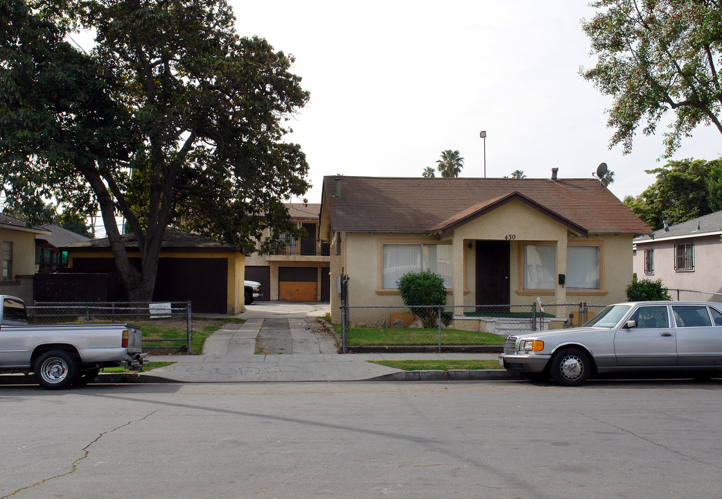 430 E 97th St in Inglewood, CA - Building Photo