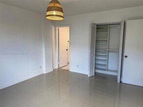 9143 SW 77th Ave in Miami, FL - Building Photo - Building Photo