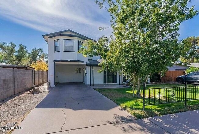 property at 505 W Howe St