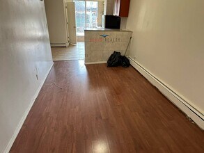 26-61-61 30th St in Queens, NY - Building Photo - Building Photo