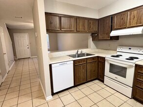 696 Tyner St in Fort Walton Beach, FL - Building Photo - Building Photo