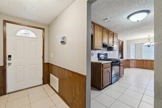 1205 Swan Lake Rd in Edmond, OK - Building Photo - Building Photo