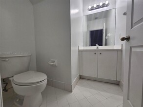 1005 NE 42nd Ave in Homestead, FL - Building Photo - Building Photo
