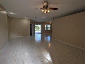 601 Waverly Cir in Port St. Lucie, FL - Building Photo - Building Photo