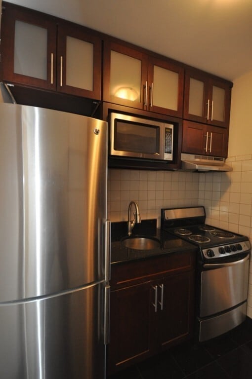 218 Newbury St, Unit PH