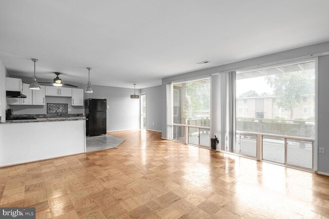 7316 Donnell Pl, Unit B-2 in District Heights, MD - Foto de edificio - Building Photo