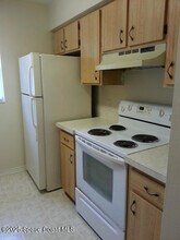 2394 Fox Hollow Dr in Titusville, FL - Building Photo - Building Photo