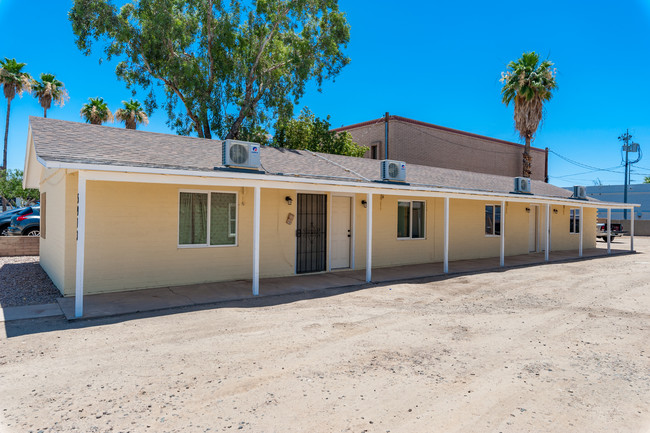 5913 W Palmaire Ave in Glendale, AZ - Building Photo - Building Photo