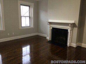 26 John F. Kennedy St in Cambridge, MA - Building Photo - Building Photo