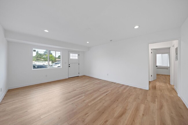 1433 S San Antonio Ave in Pomona, CA - Foto de edificio - Building Photo