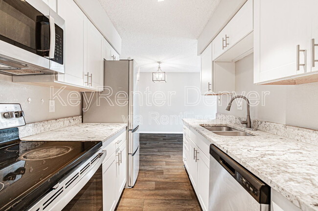 7755 E Quincy Ave in Denver, CO - Building Photo - Building Photo
