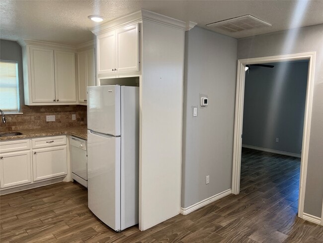 property at 2375 Virginia Ct