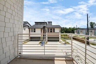 5903 Urban Pnes St in Houston, TX - Foto de edificio - Building Photo