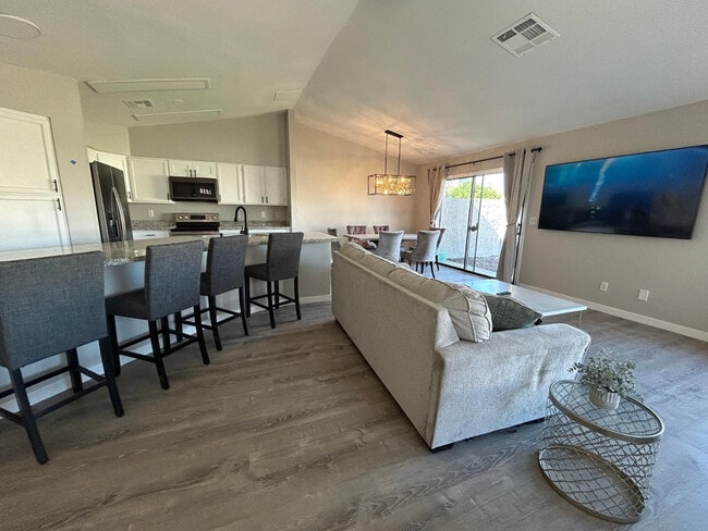 4212 E Sandia St in Phoenix, AZ - Building Photo - Building Photo