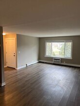 1200 Light Road, Unit Unit 112 in Oswego, IL - Building Photo - Building Photo