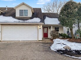 13286 Riley St in Holland, MI - Building Photo