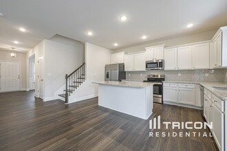 224 Margrave Dr in Holly Springs, GA - Building Photo - Building Photo