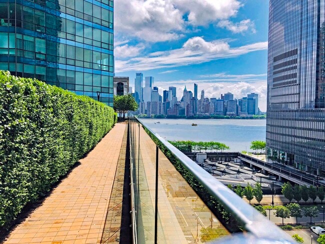 property at 77 Hudson St