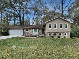 2354 Shadowood Dr SW in Conyers, GA - Building Photo