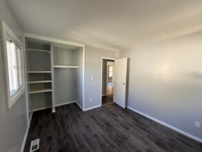 4718 Kessler Dr in Lansing, MI - Building Photo - Building Photo