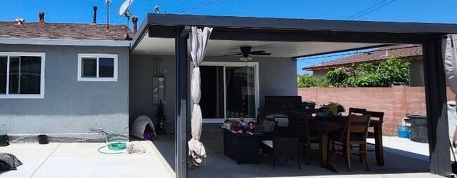 11782 Palmwood Dr in Garden Grove, CA - Building Photo - Building Photo