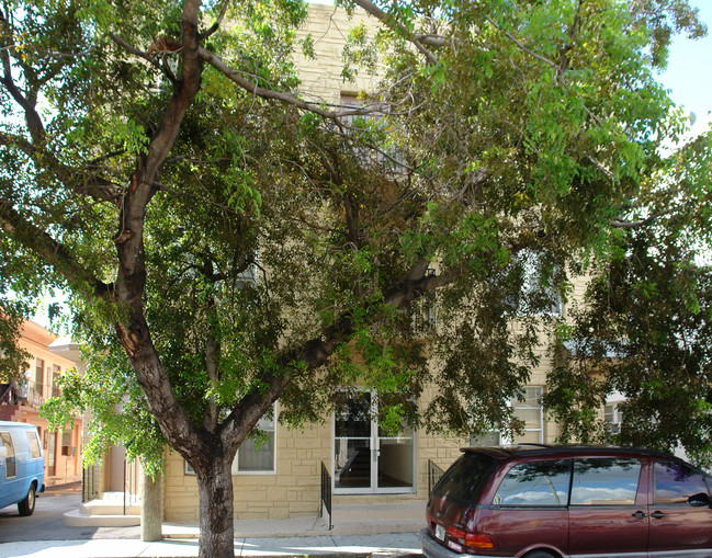 Little Havana Apartments in Miami, FL - Building Photo - Building Photo