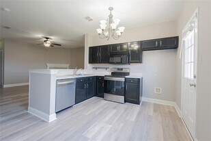 6317 Bay Lake Dr in Fort Worth, TX - Building Photo